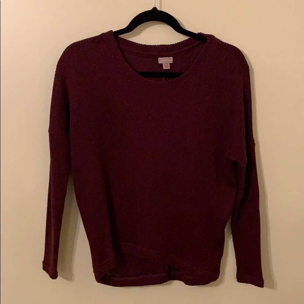 maroon sweater